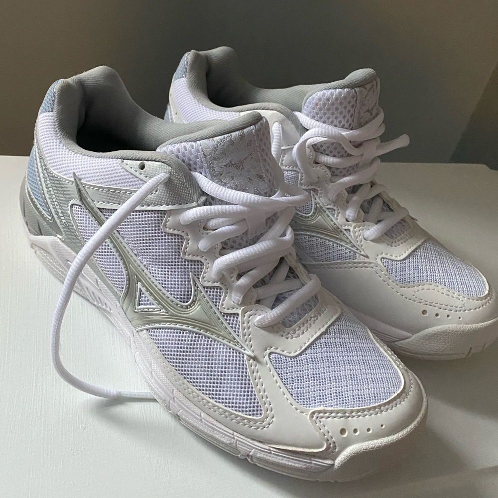 Mizuno Women's Wave Supersonic Indoor Court Shoes - White/Silver